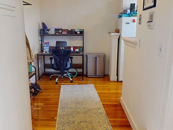 4th image of 408 Highland Ave #31