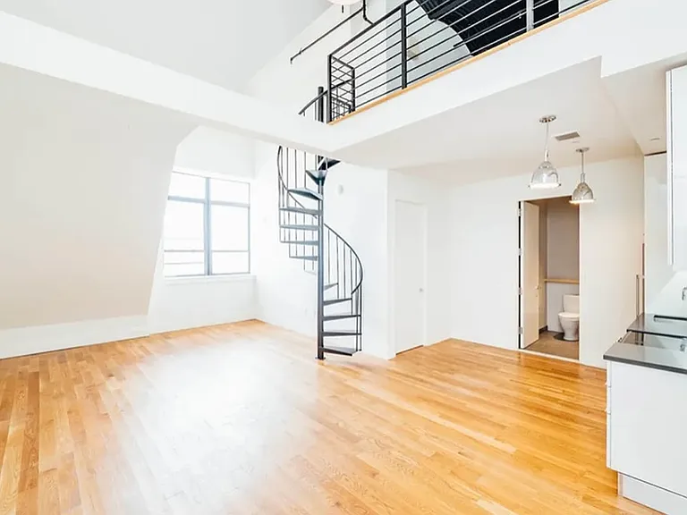 18 Monitor St #5H — Photo 2