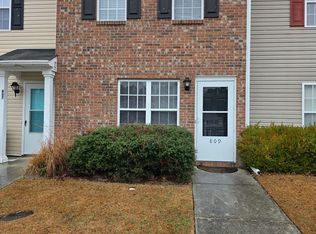 809 Timberlake Trl, Jacksonville, NC 28546