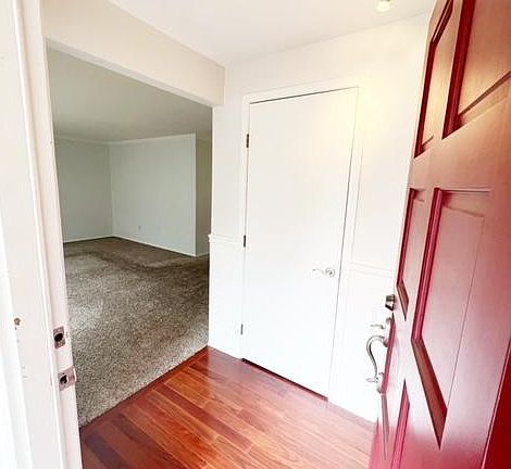 3rd image of 4907 Deer Creek Ln
