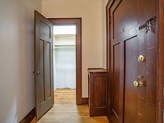 4th image of 1630 Boylston Ave #1-401