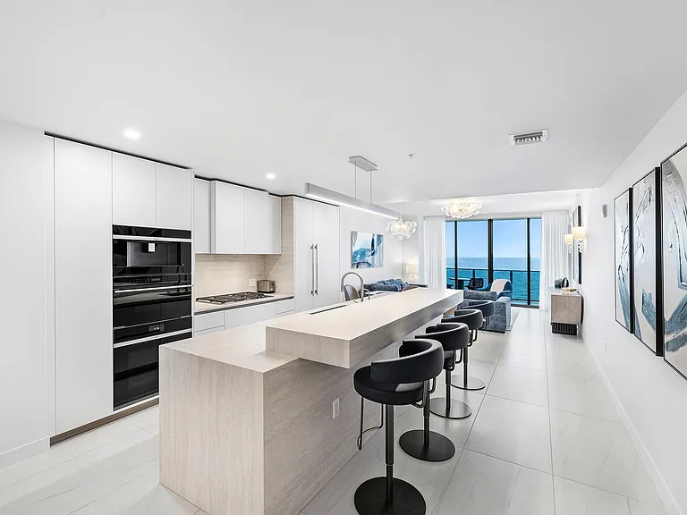900 N Ocean Blvd #1504 — Photo 8