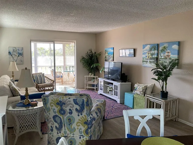 304 47th Avenue Dr W #307 — Photo 5
