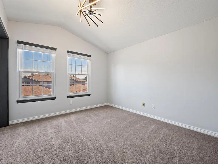 5612 W Center Ave — Photo 23