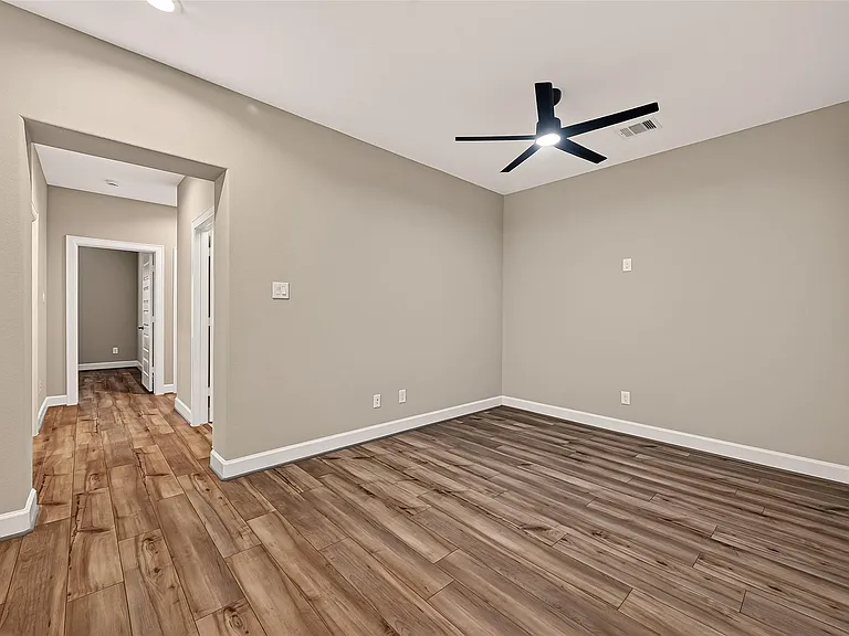 4309 Dickson St #B — Photo 24