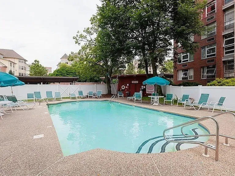 20 Hammond Pond Pkwy #206 — Photo 21