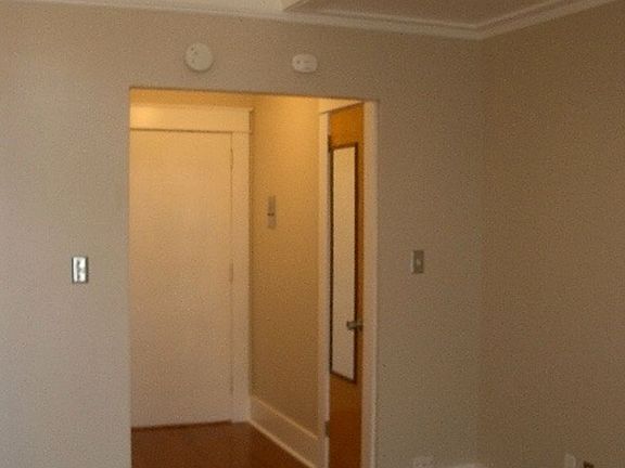 4th image of 125 NW 20th Pl #11