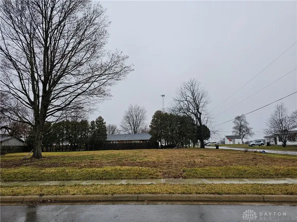 201 W James St, Bradford, OH 45308