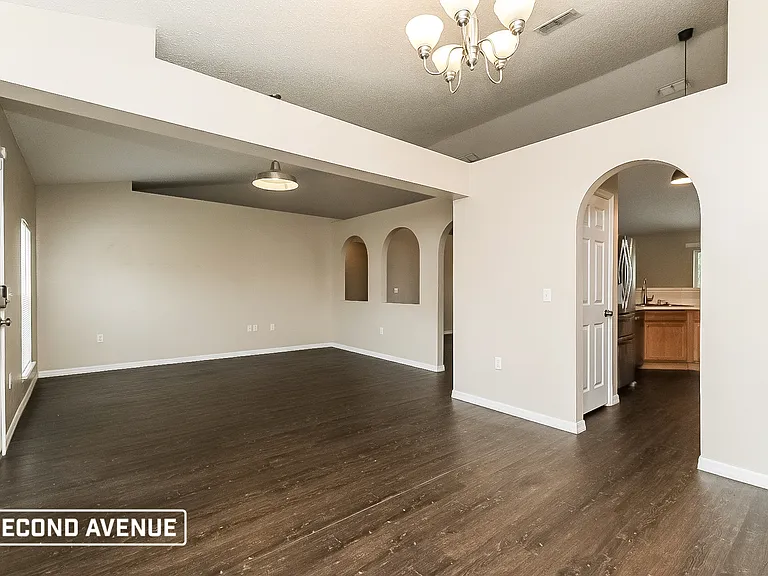 3241 Bluestone Ave — Photo 6