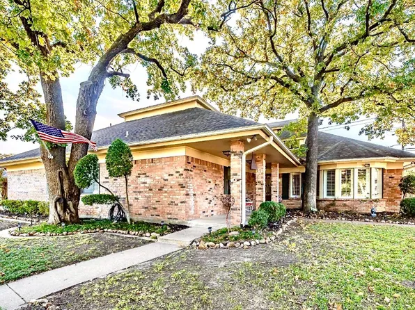 2520 Radcliffe Dr, Arlington, TX 76012