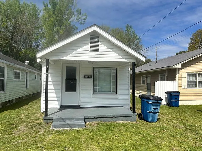 215 N 4th St