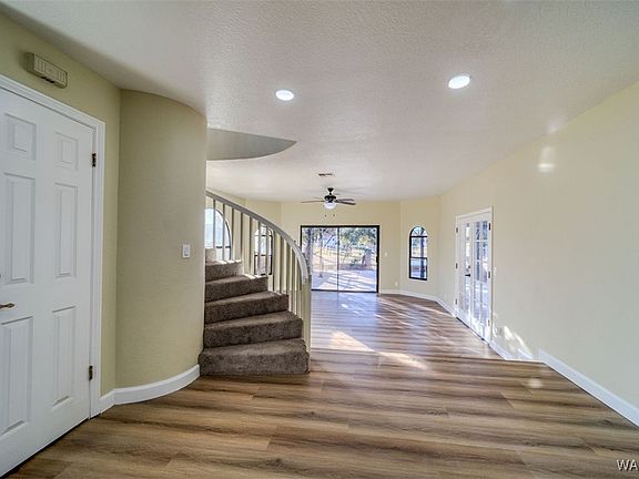 3rd image of 2889 Country Club Drive