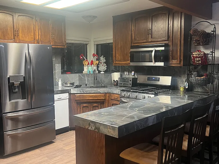 630 Holmes Ln — Photo 19