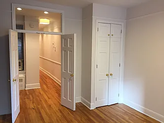 Rented by Metropolis Real Estate of Manhattan