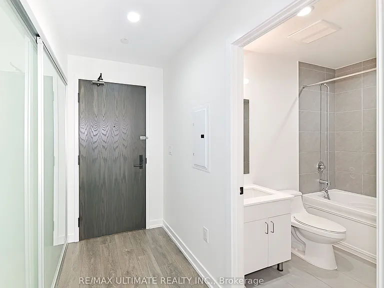 426 University Ave #1106 — Photo 4