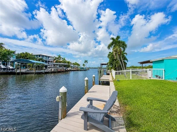 2623 2nd St, Matlacha, FL 33993