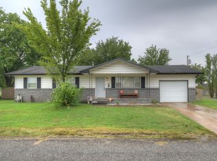 1004 E 8th St, Galena, KS 66739