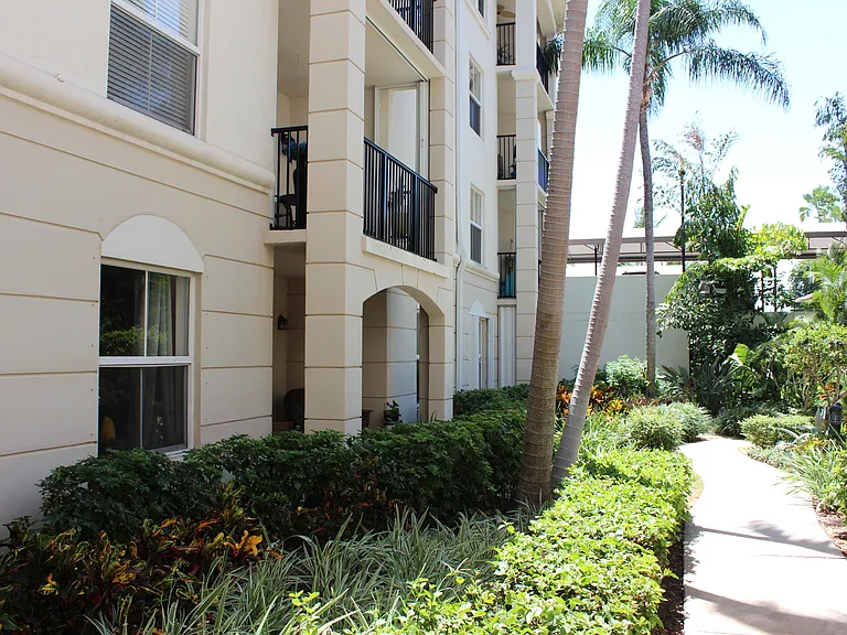 3302 Tuscany Way — Photo 43