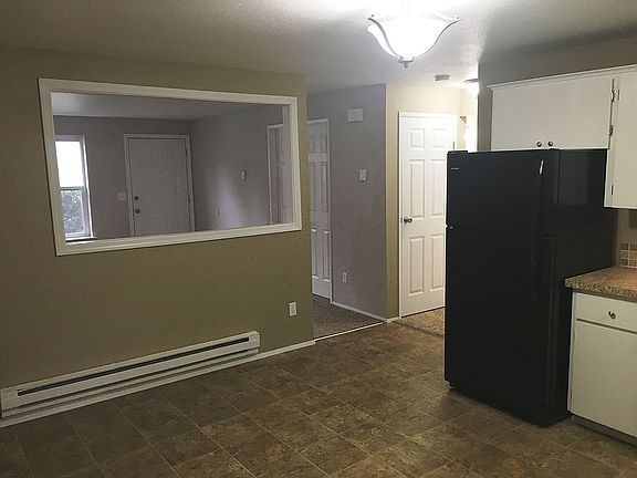 #9921 Kitchen view 2