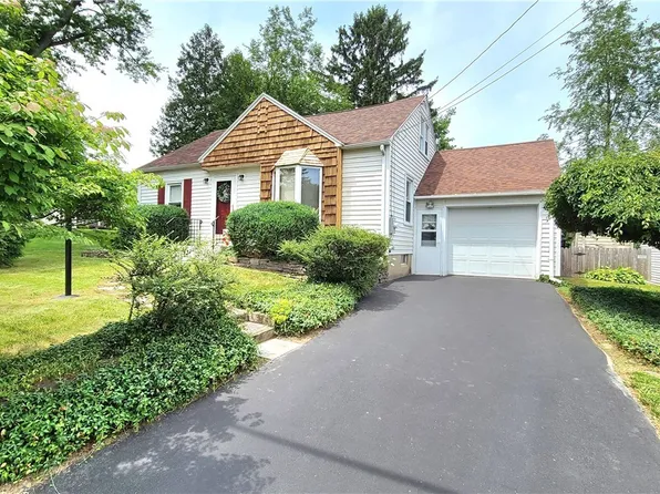 302 3rd St, Fayetteville, NY 13066
