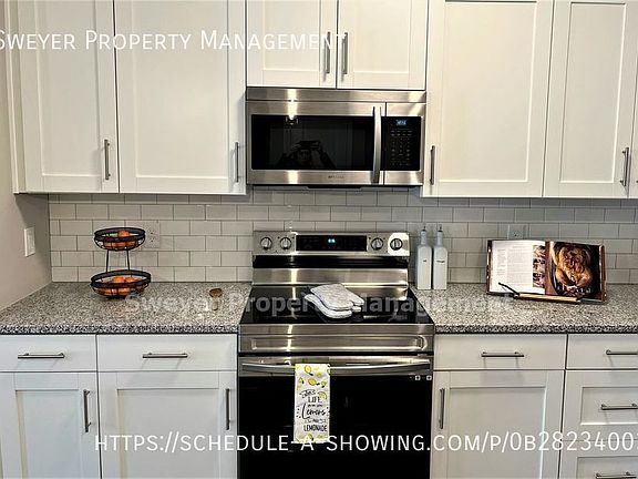 5th image of 5614 Lucas Ct #102