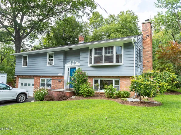 170 Sand Springs Rd, Williamstown, MA 01267