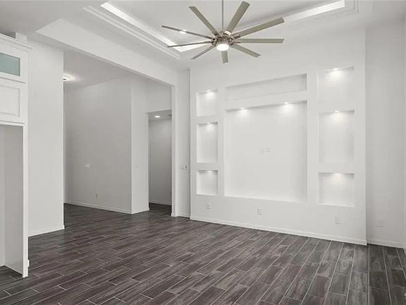 4th image of 3100 E Bella Vista Ave