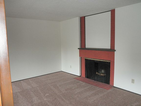 2nd image of 2652 168th Pl NE
