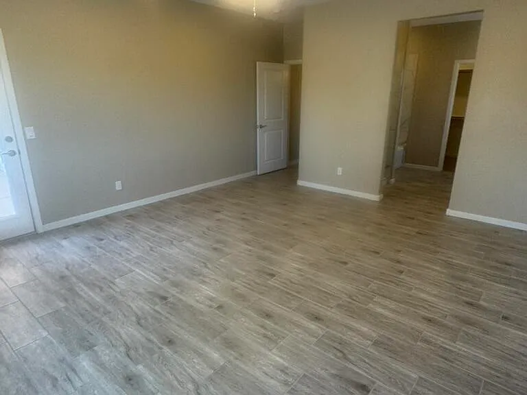 15235 S Country Club Dr — Photo 17