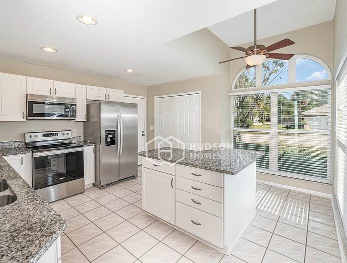 900 Hyacinth Cove Ct — Photo 9