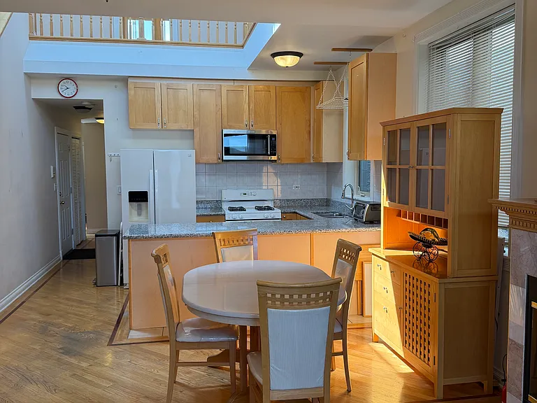 2645 W Haddon Ave #3 — Photo 3