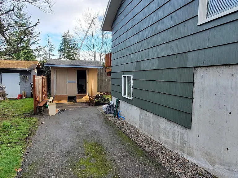 18556 5th Ave NE #B — Photo 2