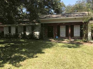 5761 Beechcrest Ct, Jackson, MS 39211