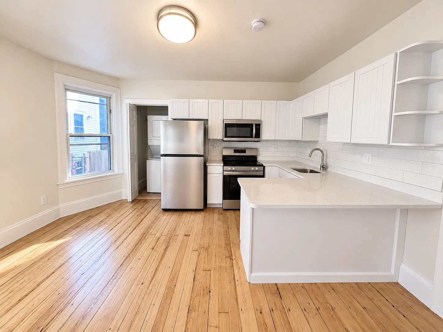 109 Bowen St — Photo 2