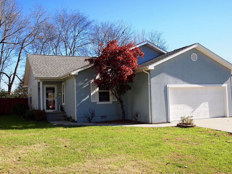 1st image of 1528 Banyan Way