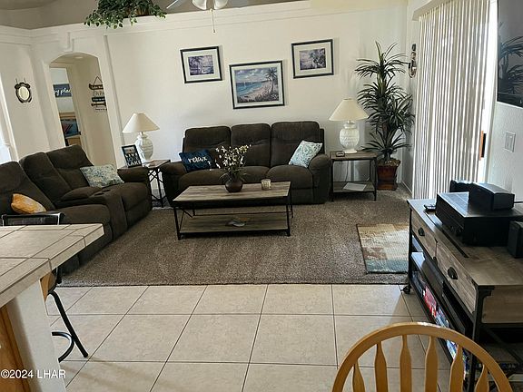 2nd image of 2877 Jasper Dr