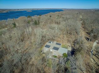 598 Garner Rdg, Delafield, WI 53018