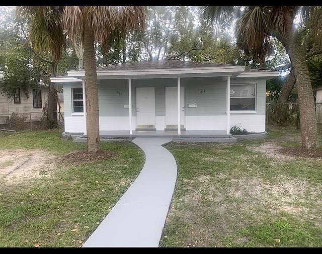 1st image of 610 16th Ave S #610