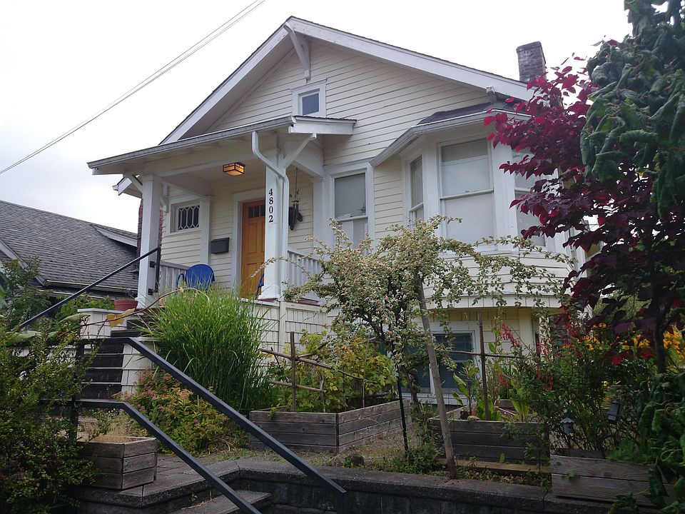 2nd image of 4802 Woodlawn Ave N