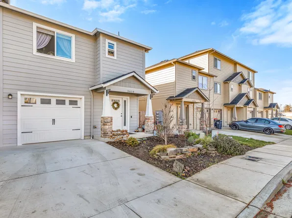 3418 Sharon Way, White City, OR 97503