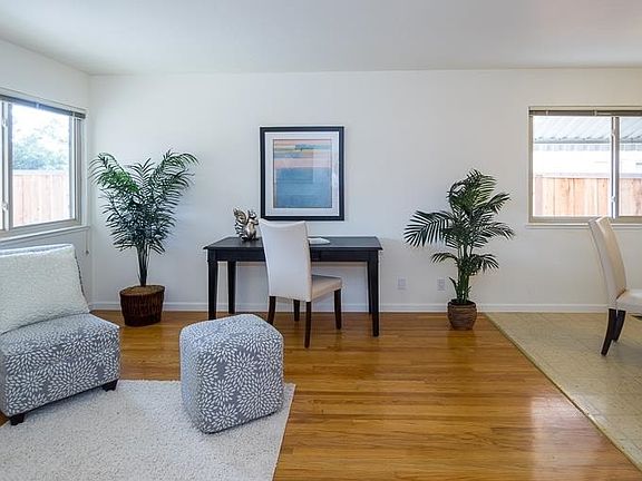 5th image of 2302 Mann Ave