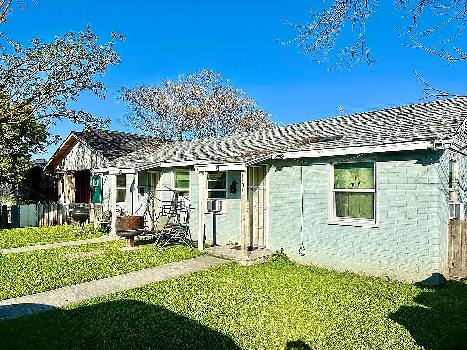 1404 Trinity Avenue, Unit 2 — Photo 1