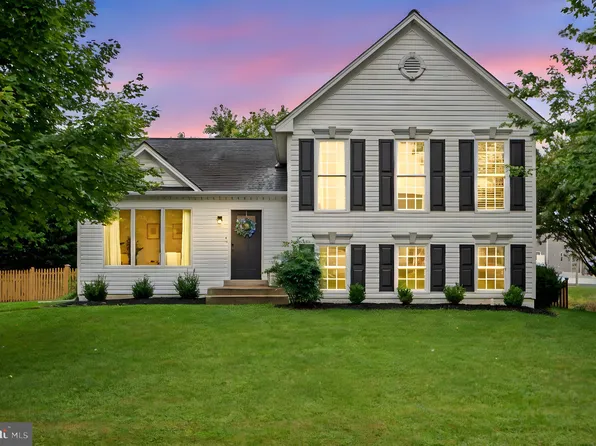 209 Silverstone Dr, Walkersville, MD 21793