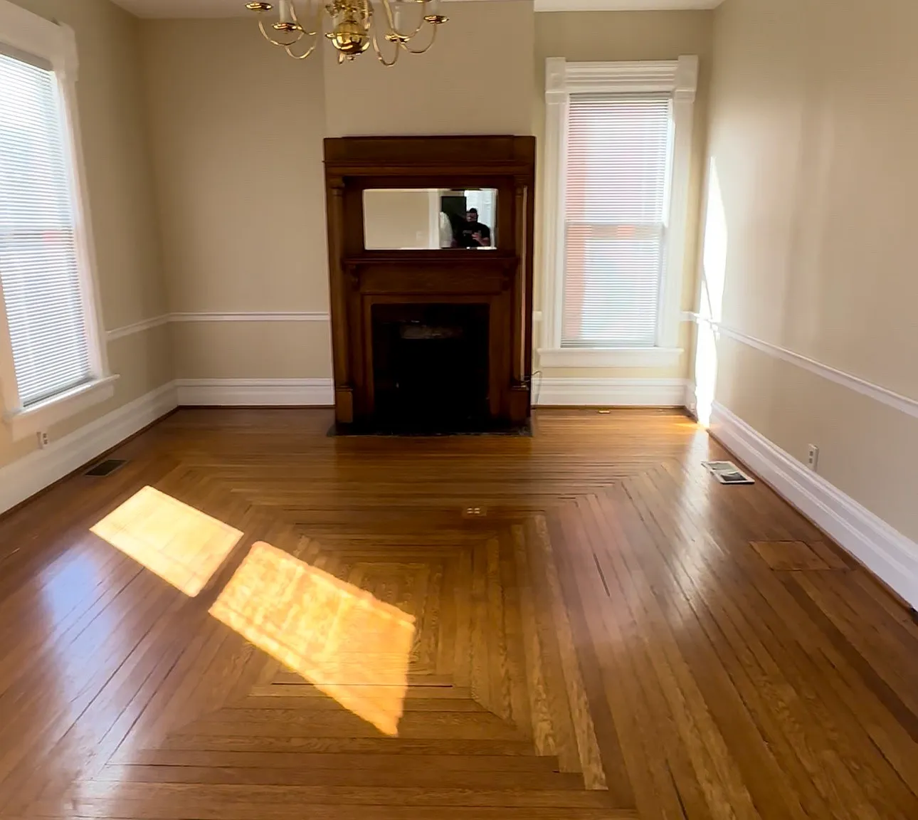 115 S Hamilton St — Photo 3