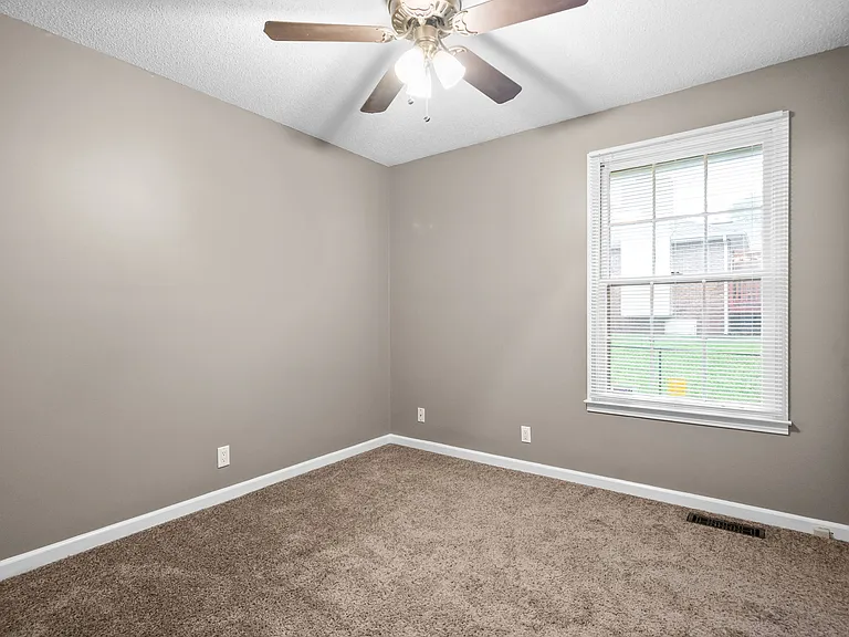 735 Cayce Dr — Photo 17
