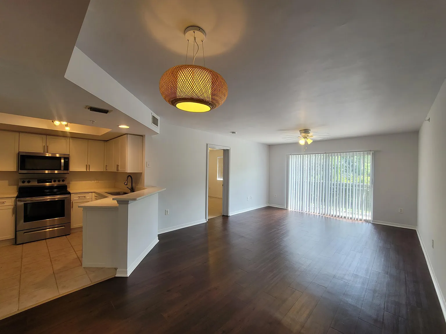 2 bed, 2.0 bath, 1026 sqft, $2,300 — Photo 1