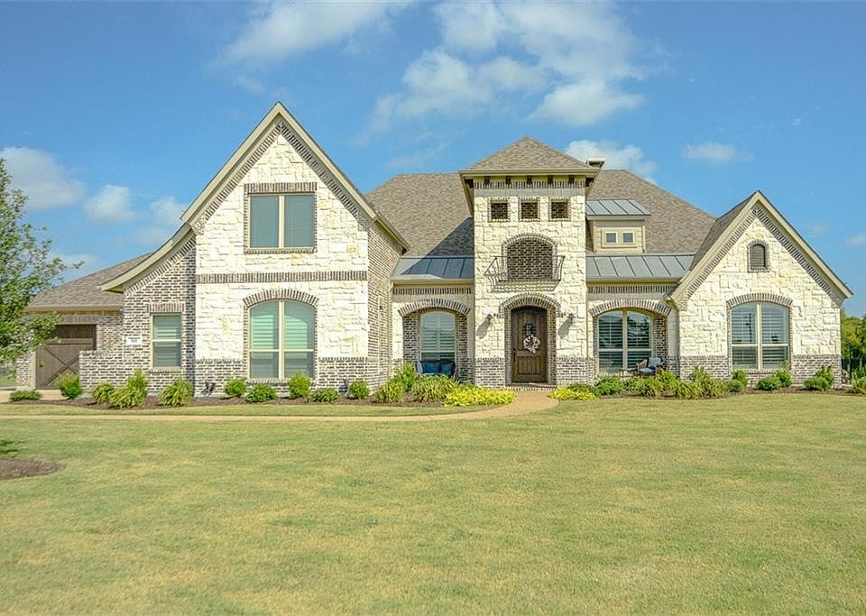 1st image of 910 Clove Glen Ct