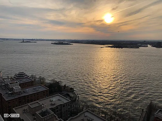 Rented by Citi Habitats | media 11