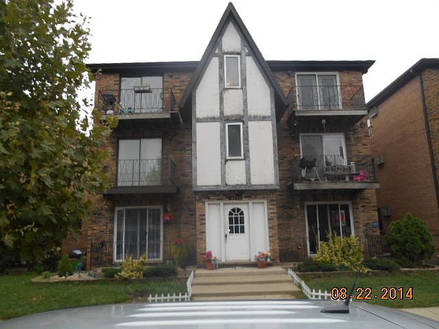1st image of 6732 W 64th Pl #1B