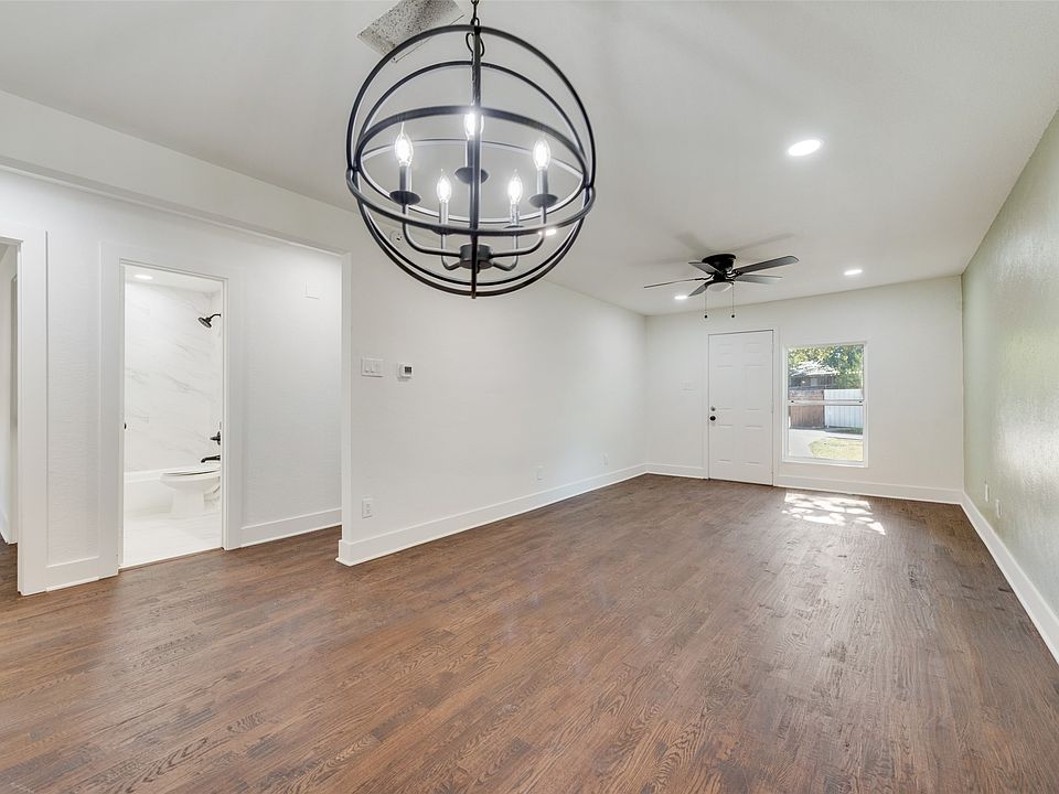 1st image of 221 Creek Cove Dr
